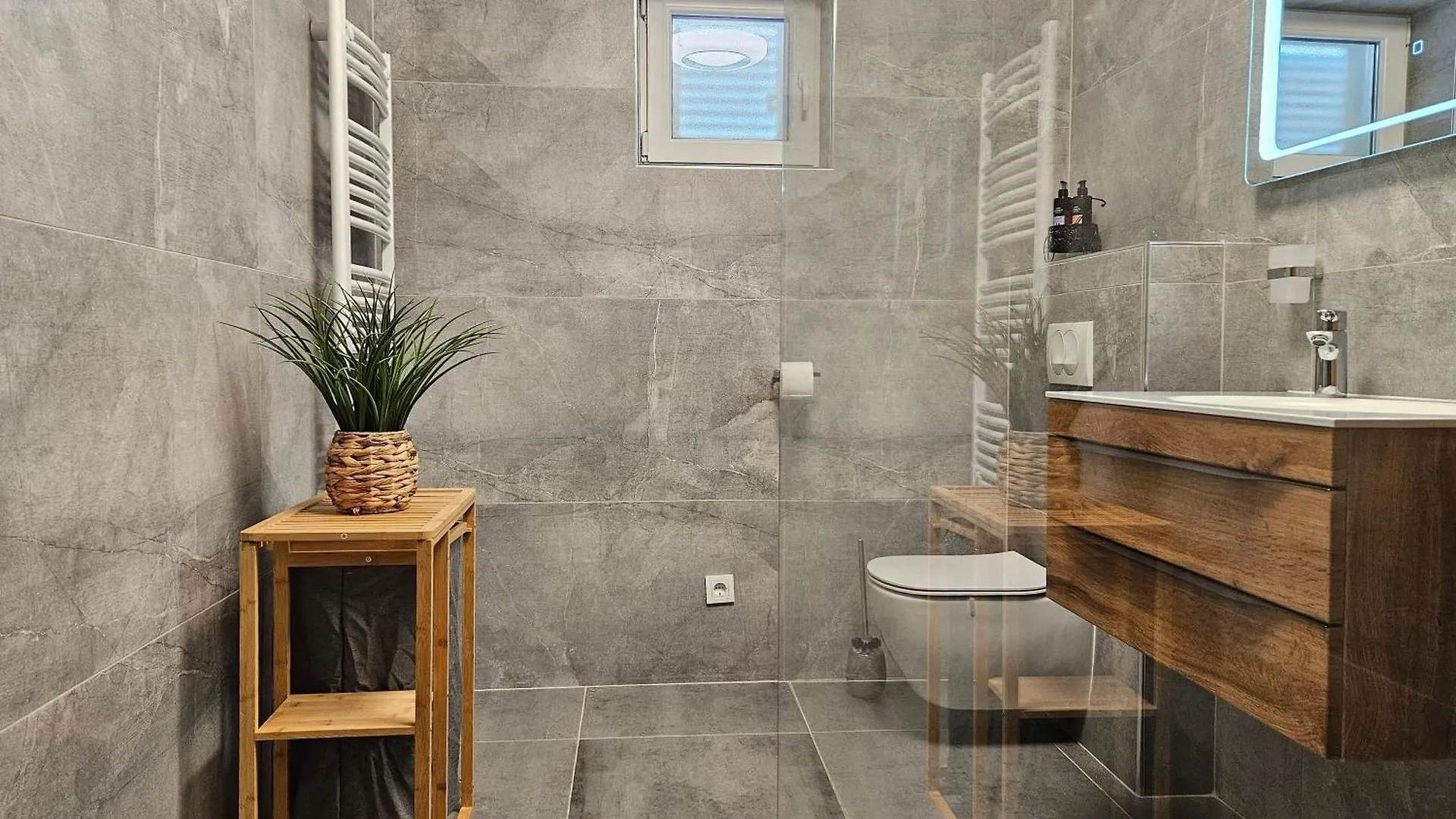 Luxury Villa Natali Pool And Sea View - Happy Rentals Smrika Apartment